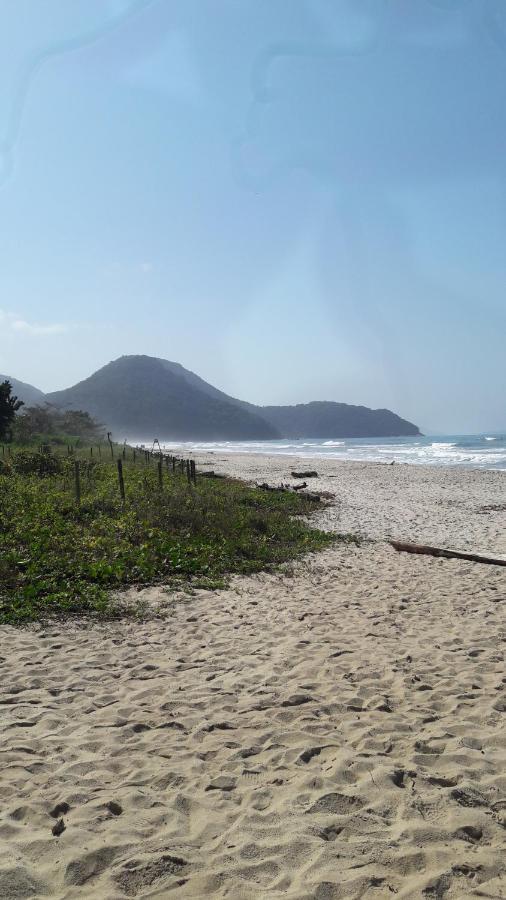 Casa Palmeiras Pe Na Areia Ubatuba